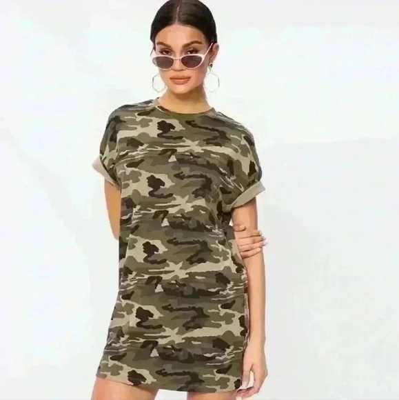 Superdown Revolve Camo Army Print Short Sleeve Shirt Dress Sz Medium - Picture 1 of 12